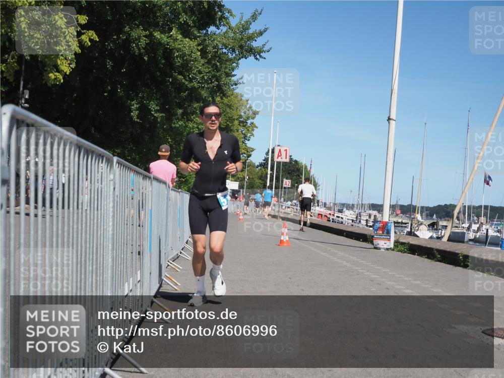 17.08.2025 - KN Förde Triathlon 2025 KatJ http://msf.ph/oto/8606996 17.08.2025 13:51:12 Laufen 395, 517 meine-sportfotos.de