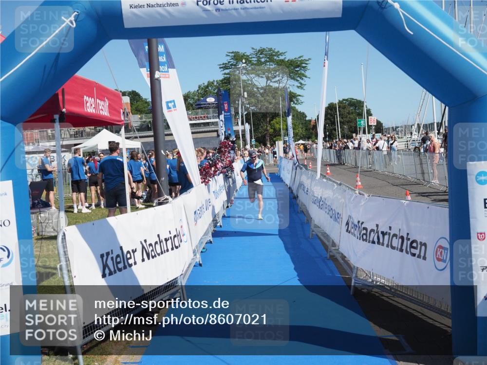 17.08.2025 - KN Förde Triathlon 2025 MichiJ http://msf.ph/oto/8607021 17.08.2025 12:24:56 Laufen 285 meine-sportfotos.de