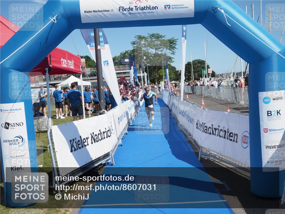 17.08.2025 - KN Förde Triathlon 2025 MichiJ http://msf.ph/oto/8607031 17.08.2025 12:24:56 Laufen 285 meine-sportfotos.de