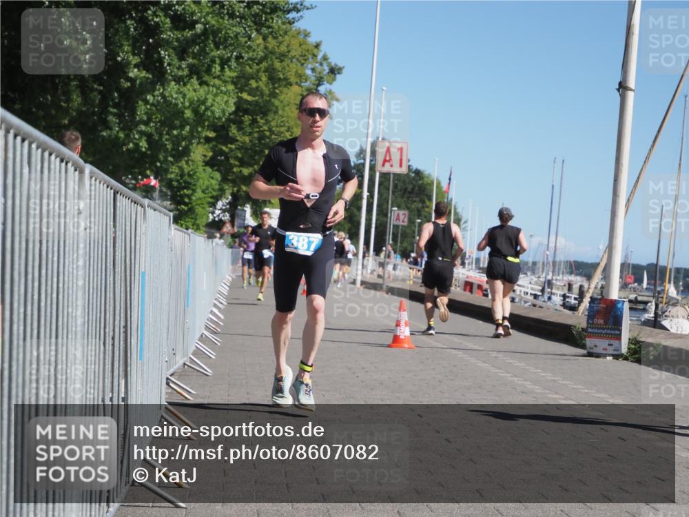 17.08.2025 - KN Förde Triathlon 2025 KatJ http://msf.ph/oto/8607082 17.08.2025 11:59:57 Laufen 279, 295, 309, 387 meine-sportfotos.de