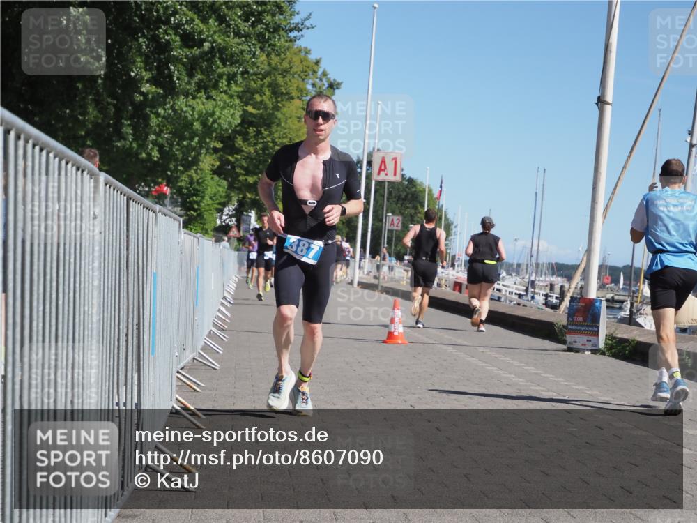 17.08.2025 - KN Förde Triathlon 2025 KatJ http://msf.ph/oto/8607090 17.08.2025 11:59:57 Laufen 279, 295, 309, 387 meine-sportfotos.de