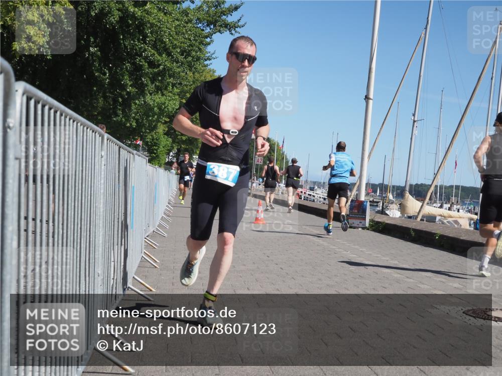 17.08.2025 - KN Förde Triathlon 2025 KatJ http://msf.ph/oto/8607123 17.08.2025 11:59:58 Laufen 295, 309, 387 meine-sportfotos.de