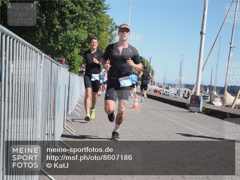 17.08.2025 - KN Förde Triathlon 2025 KatJ http://msf.ph/oto/8607186 17.08.2025 12:00:03 Laufen 266, 295, 309 meine-sportfotos.de