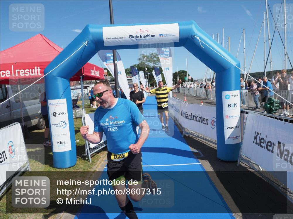 17.08.2025 - KN Förde Triathlon 2025 MichiJ http://msf.ph/oto/8607315 17.08.2025 12:25:36 Laufen 626 meine-sportfotos.de