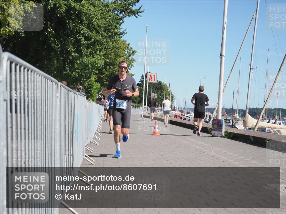 17.08.2025 - KN Förde Triathlon 2025 KatJ http://msf.ph/oto/8607691 17.08.2025 12:01:04 Laufen 324, 377 meine-sportfotos.de
