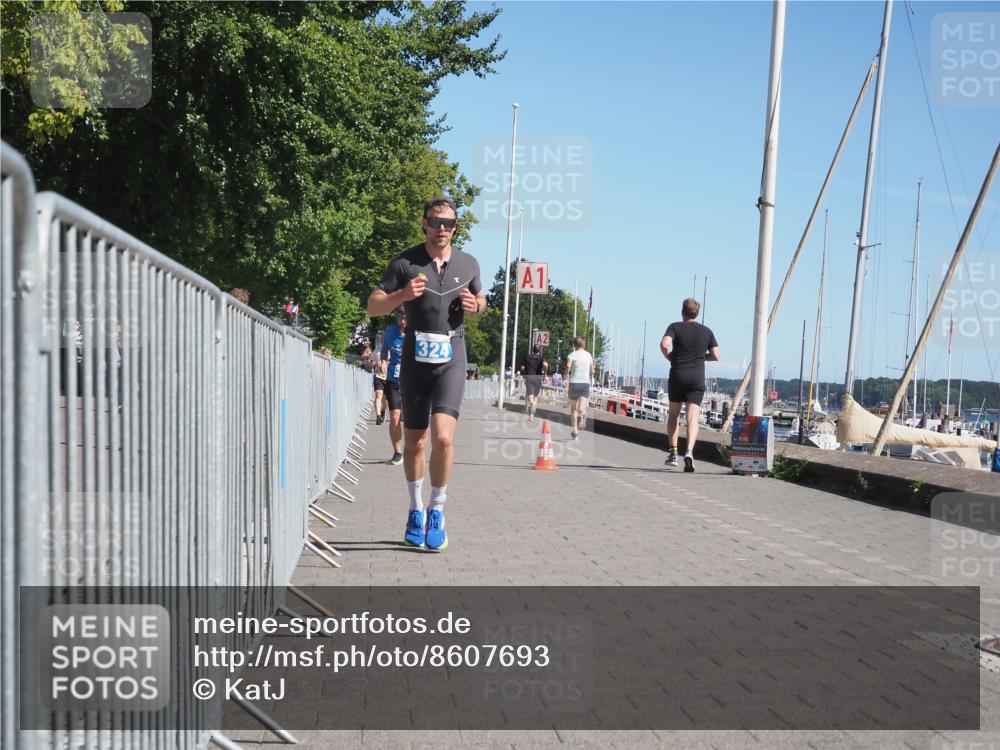 17.08.2025 - KN Förde Triathlon 2025 KatJ http://msf.ph/oto/8607693 17.08.2025 12:01:04 Laufen 324, 377 meine-sportfotos.de