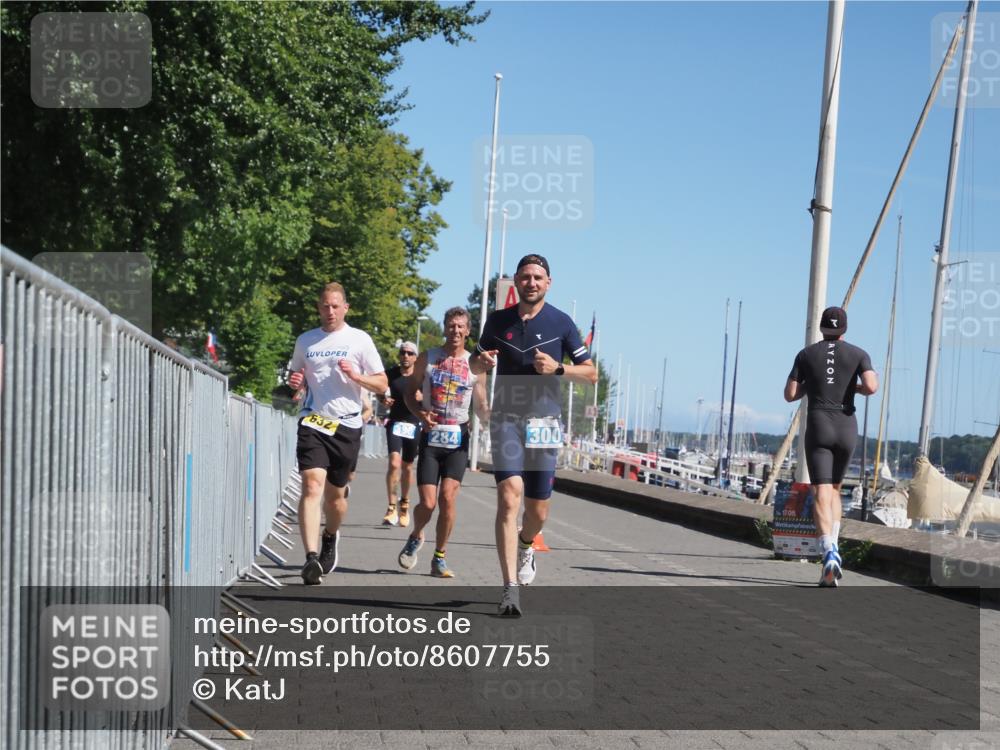 17.08.2025 - KN Förde Triathlon 2025 KatJ http://msf.ph/oto/8607755 17.08.2025 12:01:12 Laufen 284, 300, 318, 377, 390, 632 meine-sportfotos.de