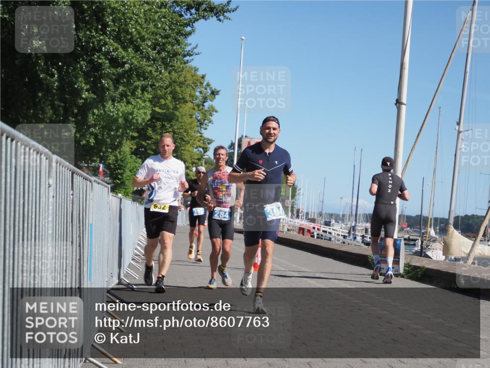 17.08.2025 - KN Förde Triathlon 2025 KatJ http://msf.ph/oto/8607763 17.08.2025 12:01:12 Laufen 284, 300, 318, 377, 390, 632 meine-sportfotos.de