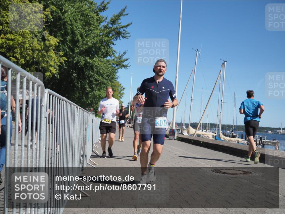 17.08.2025 - KN Förde Triathlon 2025 KatJ http://msf.ph/oto/8607791 17.08.2025 12:01:14 Laufen 284, 300, 318, 390, 632 meine-sportfotos.de