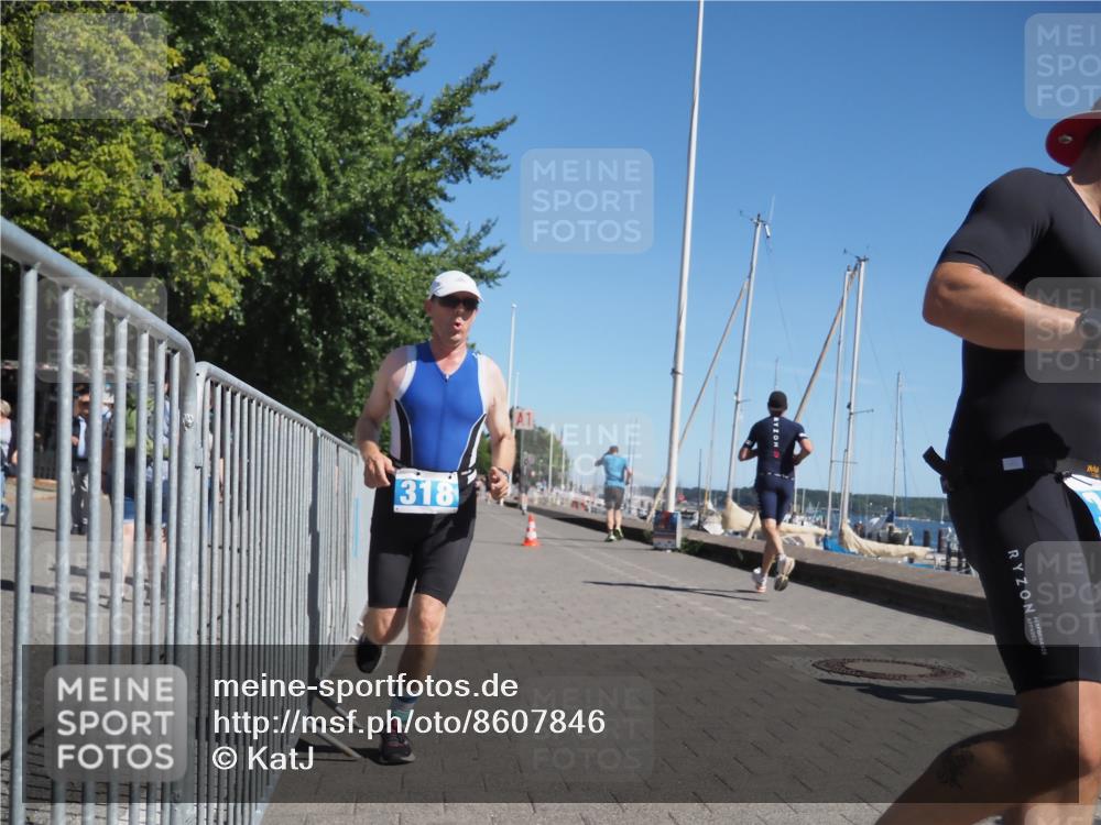 17.08.2025 - KN Förde Triathlon 2025 KatJ http://msf.ph/oto/8607846 17.08.2025 12:01:19 Laufen 284, 318, 390, 631, 632 meine-sportfotos.de