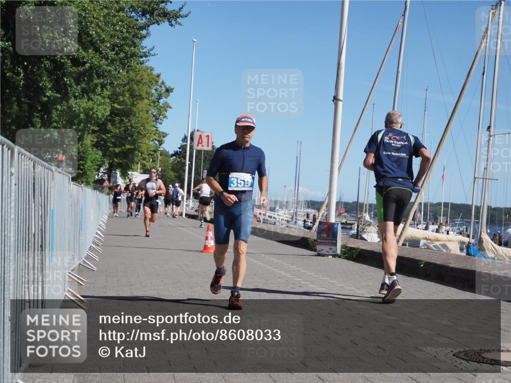 17.08.2025 - KN Förde Triathlon 2025 KatJ http://msf.ph/oto/8608033 17.08.2025 12:01:39 Laufen 343, 359 meine-sportfotos.de