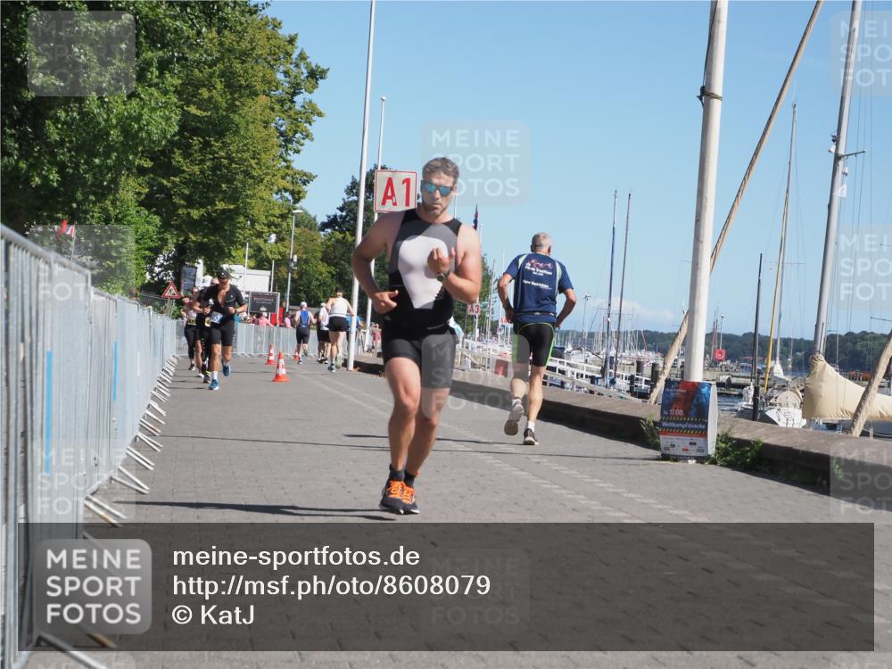 17.08.2025 - KN Förde Triathlon 2025 KatJ http://msf.ph/oto/8608079 17.08.2025 12:01:43 Laufen 343, 359 meine-sportfotos.de