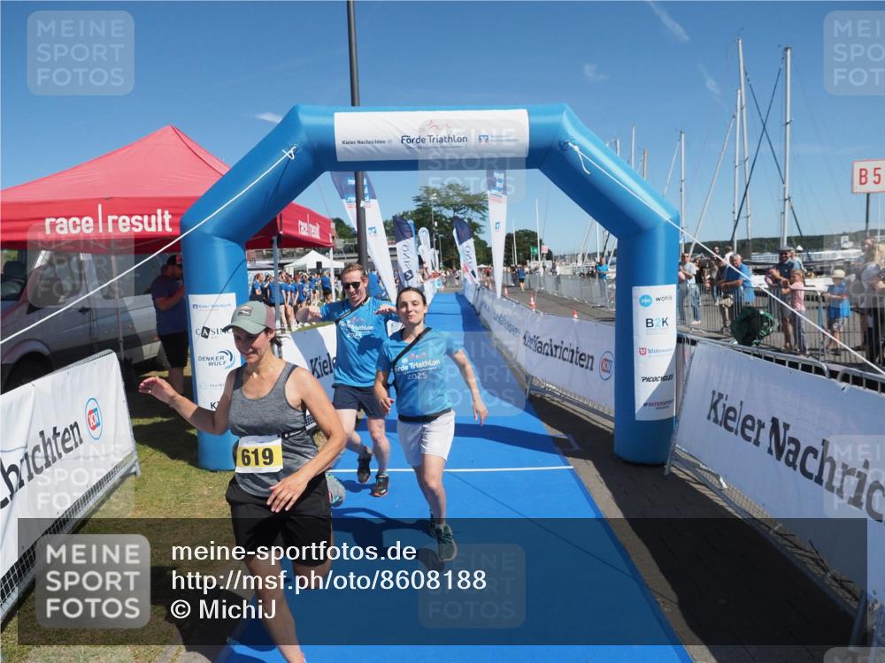 17.08.2025 - KN Förde Triathlon 2025 MichiJ http://msf.ph/oto/8608188 17.08.2025 12:26:39 Laufen 619 meine-sportfotos.de