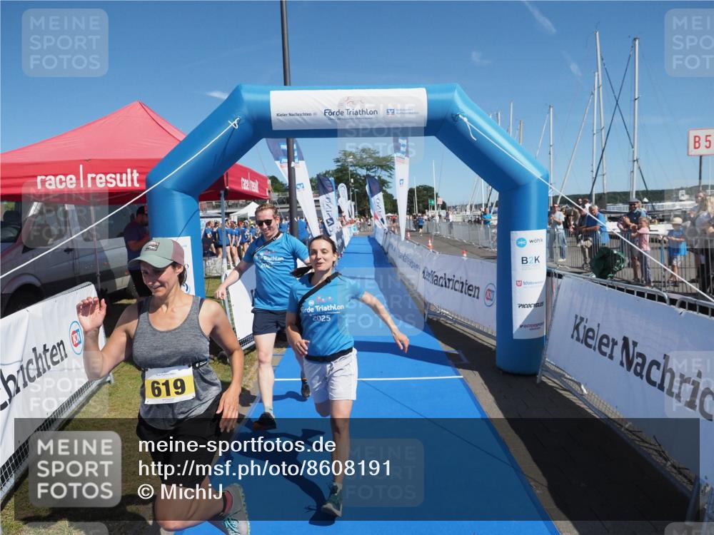 17.08.2025 - KN Förde Triathlon 2025 MichiJ http://msf.ph/oto/8608191 17.08.2025 12:26:39 Laufen 619 meine-sportfotos.de