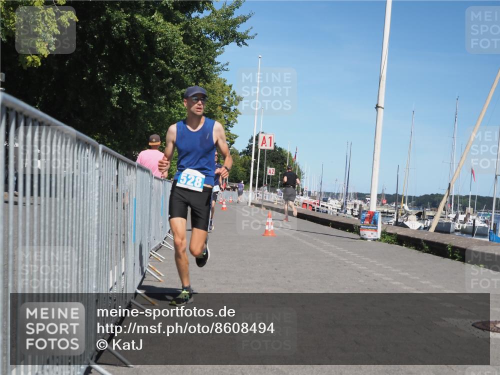 17.08.2025 - KN Förde Triathlon 2025 KatJ http://msf.ph/oto/8608494 17.08.2025 13:57:36 Laufen 525, 528 meine-sportfotos.de
