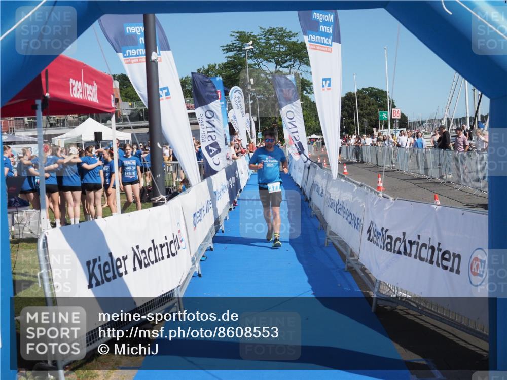 17.08.2025 - KN Förde Triathlon 2025 MichiJ http://msf.ph/oto/8608553 17.08.2025 12:27:24 Laufen 377 meine-sportfotos.de