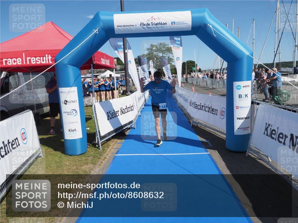 17.08.2025 - KN Förde Triathlon 2025 MichiJ http://msf.ph/oto/8608632 17.08.2025 12:27:27 Laufen 377 meine-sportfotos.de