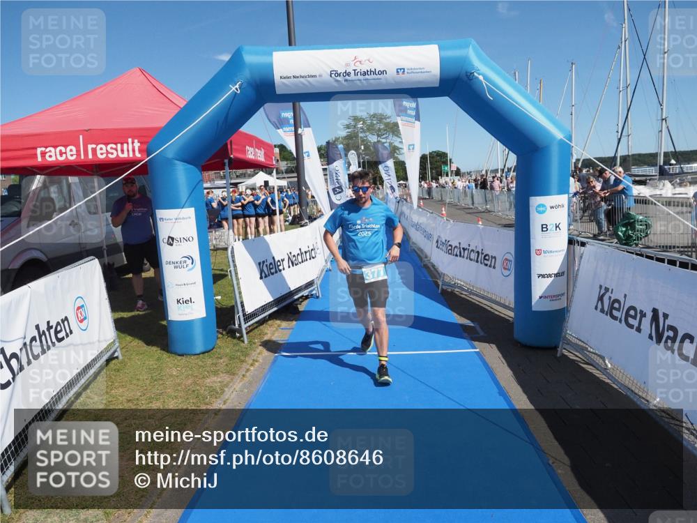 17.08.2025 - KN Förde Triathlon 2025 MichiJ http://msf.ph/oto/8608646 17.08.2025 12:27:27 Laufen 377 meine-sportfotos.de