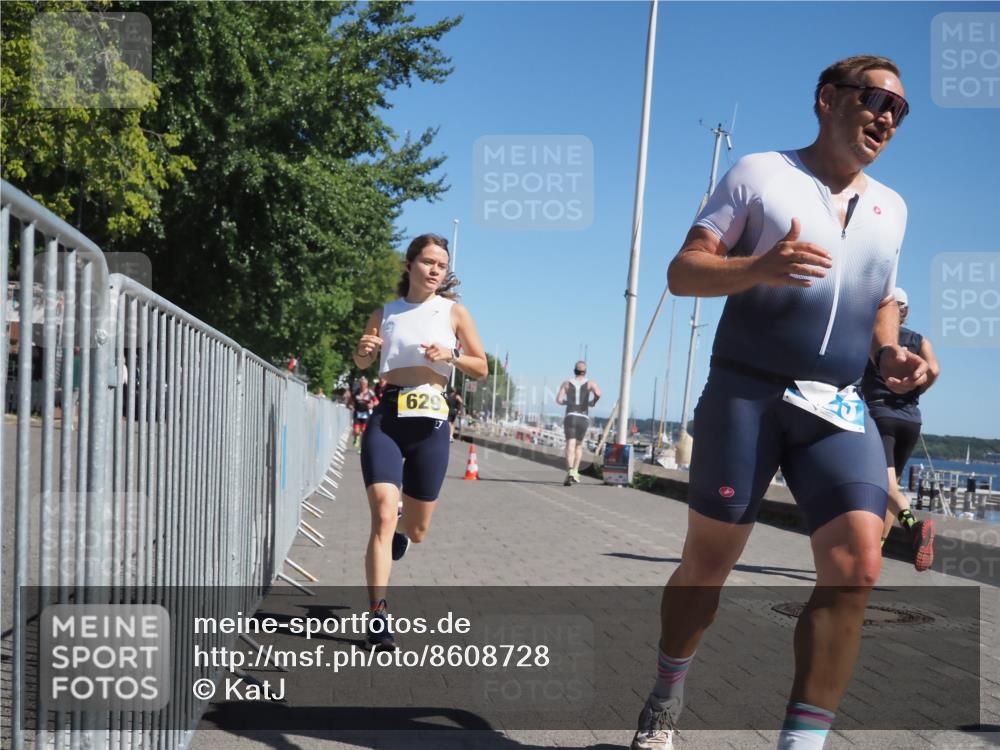 17.08.2025 - KN Förde Triathlon 2025 KatJ http://msf.ph/oto/8608728 17.08.2025 12:02:38 Laufen 323, 332, 606, 629 meine-sportfotos.de