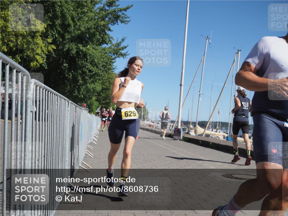 17.08.2025 - KN Förde Triathlon 2025 KatJ http://msf.ph/oto/8608736 17.08.2025 12:02:39 Laufen 323, 332, 335, 629 meine-sportfotos.de