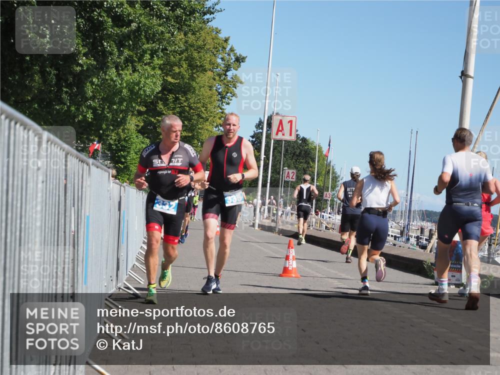 17.08.2025 - KN Förde Triathlon 2025 KatJ http://msf.ph/oto/8608765 17.08.2025 12:02:44 Laufen 303, 332, 335 meine-sportfotos.de