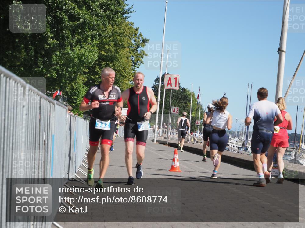 17.08.2025 - KN Förde Triathlon 2025 KatJ http://msf.ph/oto/8608774 17.08.2025 12:02:45 Laufen 303, 332, 335 meine-sportfotos.de