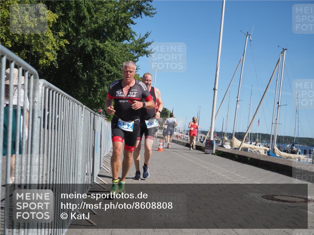 17.08.2025 - KN Förde Triathlon 2025 KatJ http://msf.ph/oto/8608808 17.08.2025 12:02:47 Laufen 303, 332, 335 meine-sportfotos.de