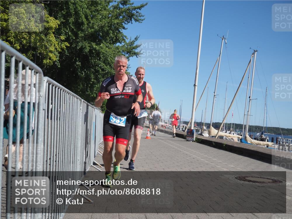 17.08.2025 - KN Förde Triathlon 2025 KatJ http://msf.ph/oto/8608818 17.08.2025 12:02:47 Laufen 303, 332, 335 meine-sportfotos.de
