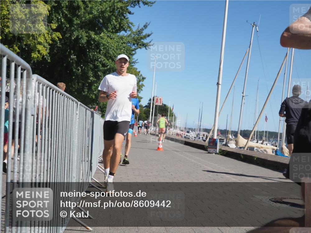 17.08.2025 - KN Förde Triathlon 2025 KatJ http://msf.ph/oto/8609442 17.08.2025 12:03:49 Laufen 291, 325, 370, 373, 622 meine-sportfotos.de