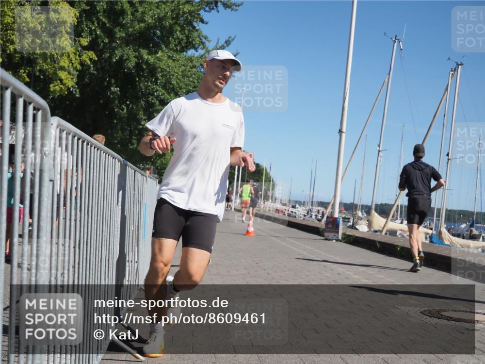 17.08.2025 - KN Förde Triathlon 2025 KatJ http://msf.ph/oto/8609461 17.08.2025 12:03:50 Laufen 291, 325, 370, 373, 622 meine-sportfotos.de