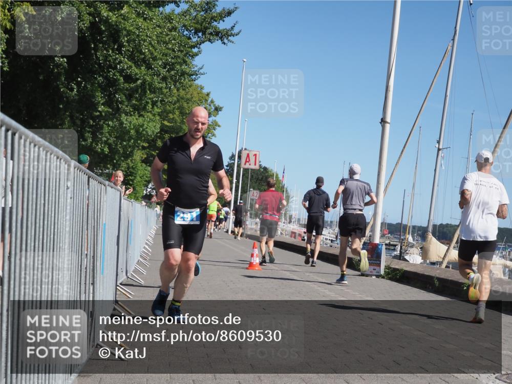 17.08.2025 - KN Förde Triathlon 2025 KatJ http://msf.ph/oto/8609530 17.08.2025 12:03:54 Laufen 291, 325, 370 meine-sportfotos.de