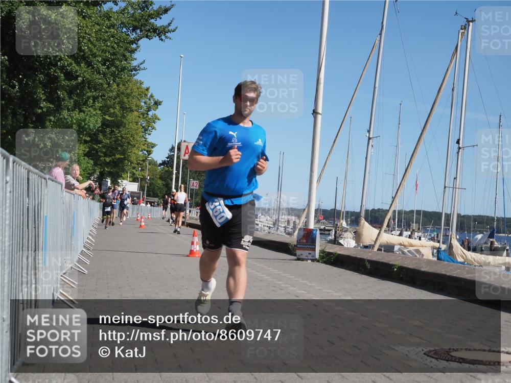 17.08.2025 - KN Förde Triathlon 2025 KatJ http://msf.ph/oto/8609747 17.08.2025 12:04:27 Laufen 360 meine-sportfotos.de