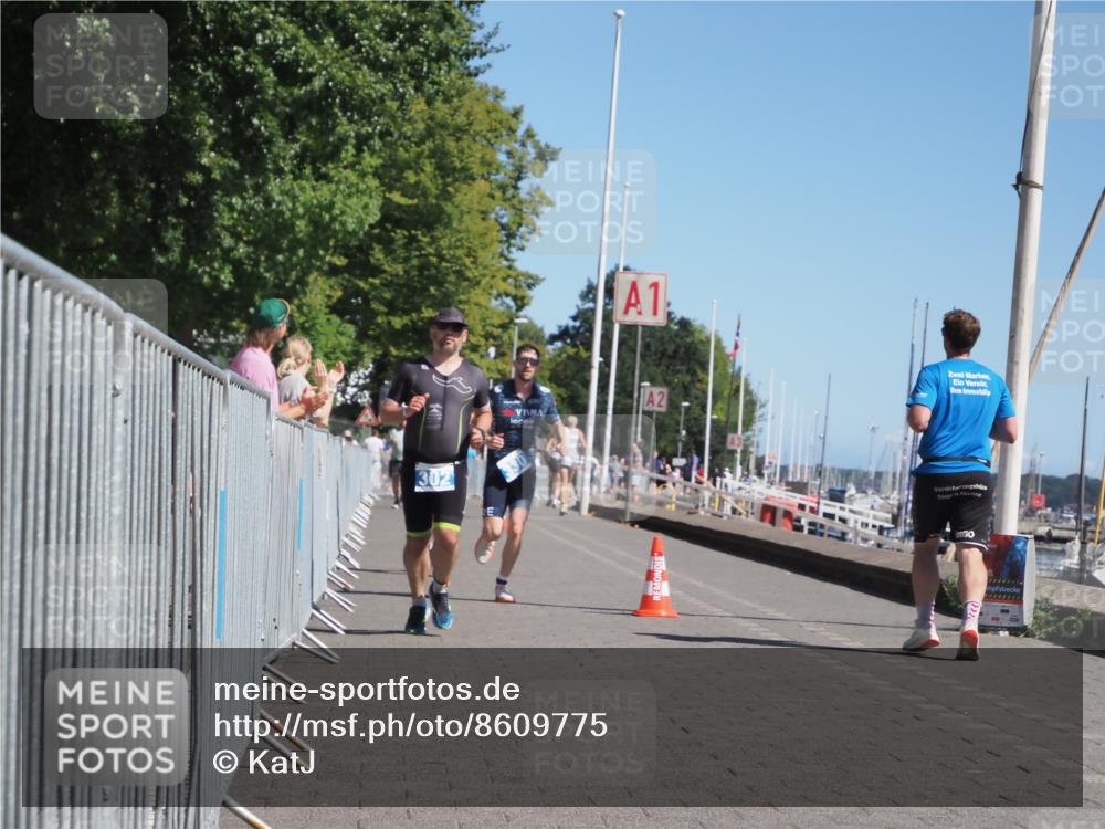 17.08.2025 - KN Förde Triathlon 2025 KatJ http://msf.ph/oto/8609775 17.08.2025 12:04:35 Laufen 302, 330, 334 meine-sportfotos.de