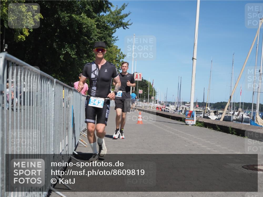 17.08.2025 - KN Förde Triathlon 2025 KatJ http://msf.ph/oto/8609819 17.08.2025 14:01:39 Laufen 534, 542 meine-sportfotos.de