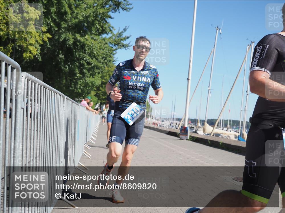 17.08.2025 - KN Förde Triathlon 2025 KatJ http://msf.ph/oto/8609820 17.08.2025 12:04:41 Laufen 302, 330, 334 meine-sportfotos.de