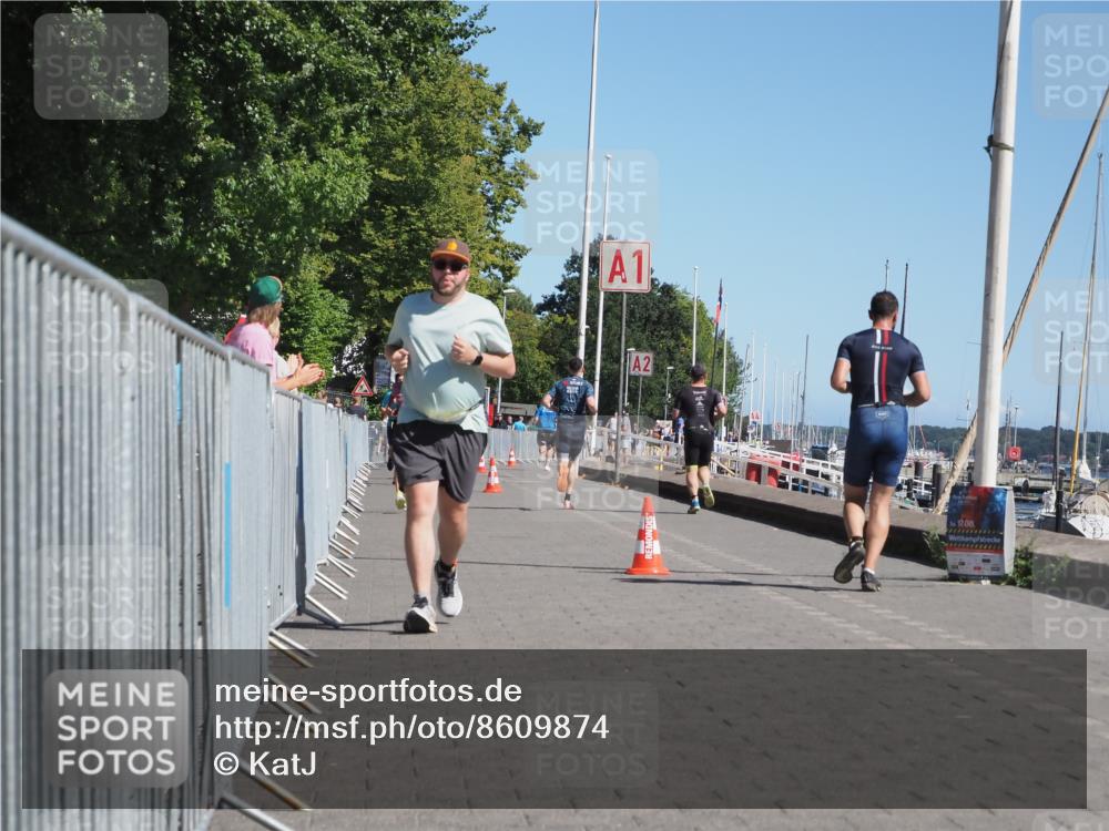 17.08.2025 - KN Förde Triathlon 2025 KatJ http://msf.ph/oto/8609874 17.08.2025 12:04:54 Laufen 613, 618 meine-sportfotos.de