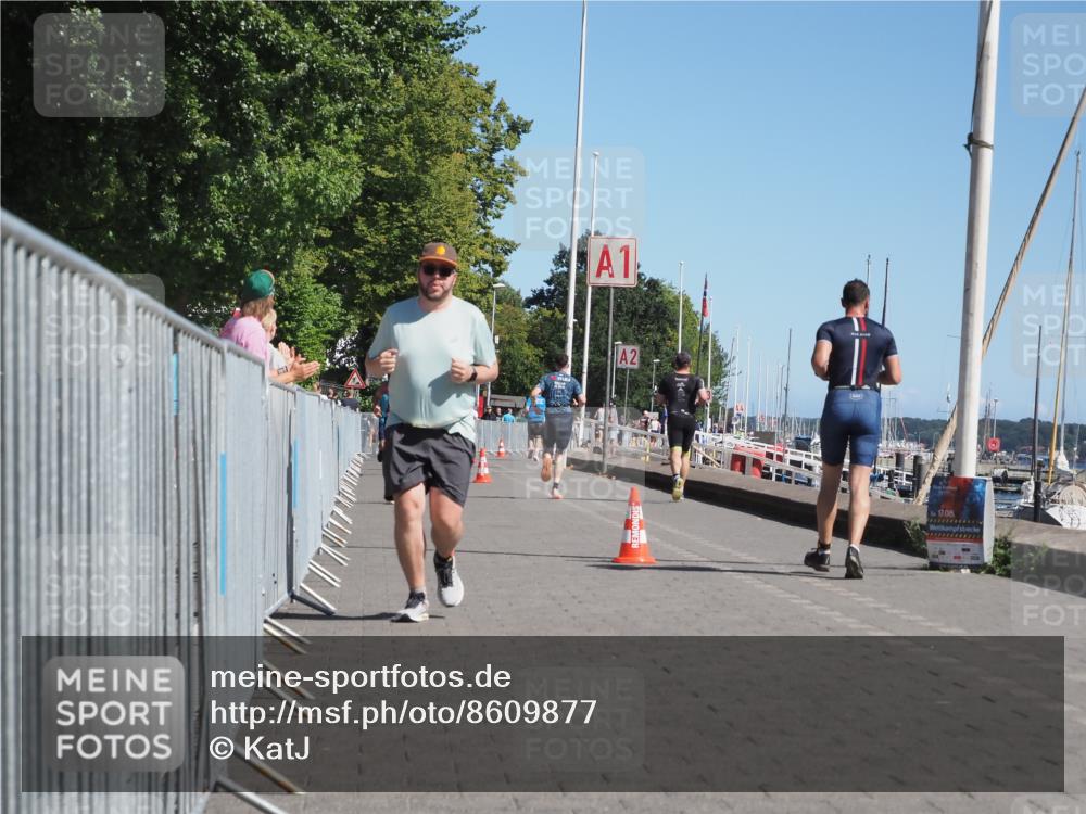 17.08.2025 - KN Förde Triathlon 2025 KatJ http://msf.ph/oto/8609877 17.08.2025 12:04:54 Laufen 613, 618 meine-sportfotos.de