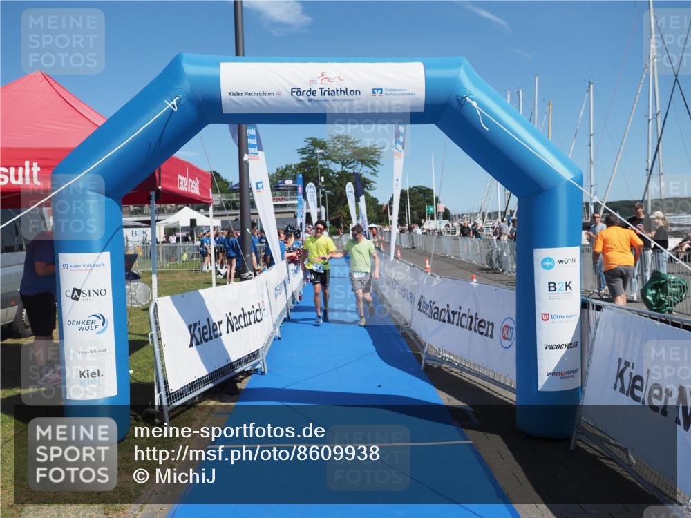17.08.2025 - KN Förde Triathlon 2025 MichiJ http://msf.ph/oto/8609938 17.08.2025 12:38:18 Laufen 385 meine-sportfotos.de