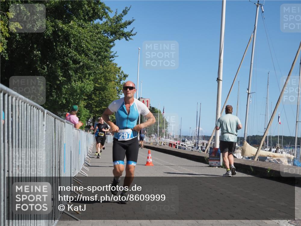 17.08.2025 - KN Förde Triathlon 2025 KatJ http://msf.ph/oto/8609999 17.08.2025 12:05:06 Laufen 297, 374, 609, 612, 616 meine-sportfotos.de