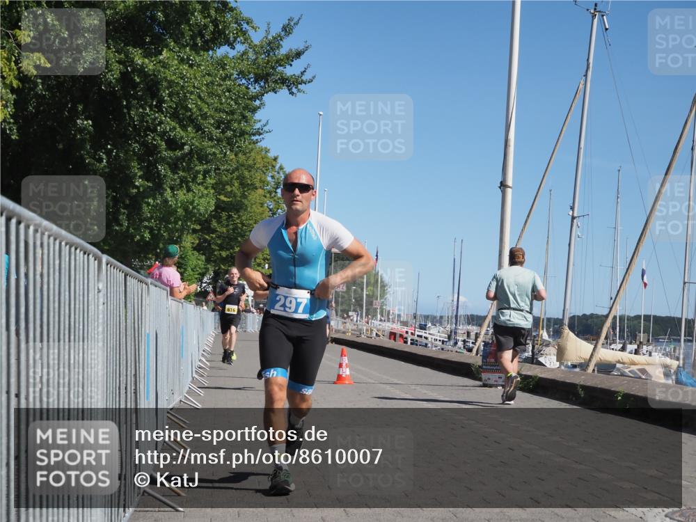 17.08.2025 - KN Förde Triathlon 2025 KatJ http://msf.ph/oto/8610007 17.08.2025 12:05:06 Laufen 297, 374, 609, 612, 616 meine-sportfotos.de