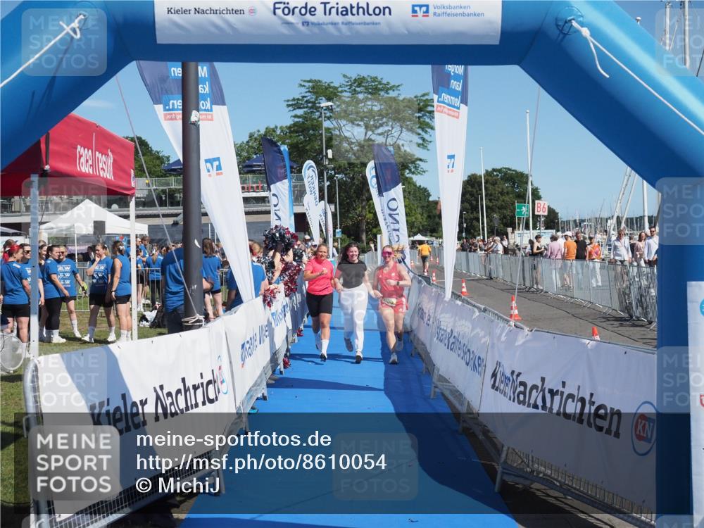 17.08.2025 - KN Förde Triathlon 2025 MichiJ http://msf.ph/oto/8610054 17.08.2025 12:38:53 Laufen 606 meine-sportfotos.de