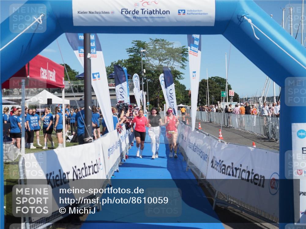 17.08.2025 - KN Förde Triathlon 2025 MichiJ http://msf.ph/oto/8610059 17.08.2025 12:38:53 Laufen 606 meine-sportfotos.de