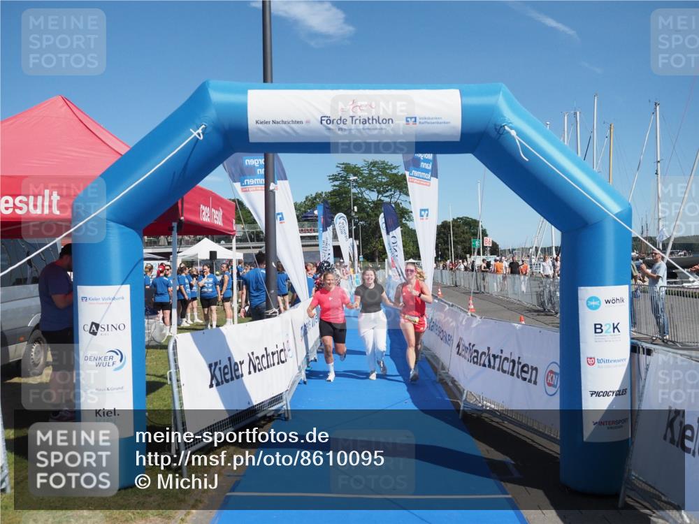 17.08.2025 - KN Förde Triathlon 2025 MichiJ http://msf.ph/oto/8610095 17.08.2025 12:38:55 Laufen 606 meine-sportfotos.de