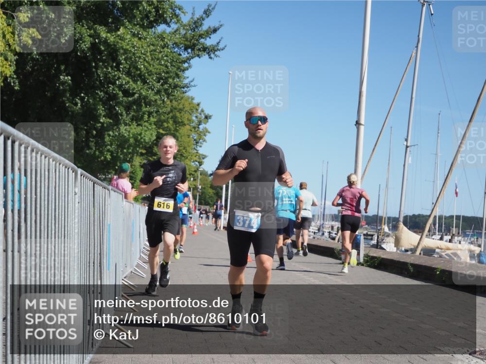 17.08.2025 - KN Förde Triathlon 2025 KatJ http://msf.ph/oto/8610101 17.08.2025 12:05:10 Laufen 297, 348, 374, 609, 616 meine-sportfotos.de