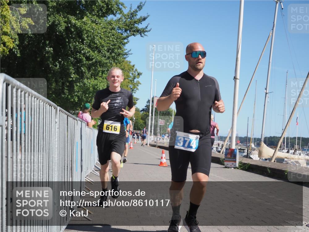 17.08.2025 - KN Förde Triathlon 2025 KatJ http://msf.ph/oto/8610117 17.08.2025 12:05:10 Laufen 297, 348, 374, 609, 616 meine-sportfotos.de