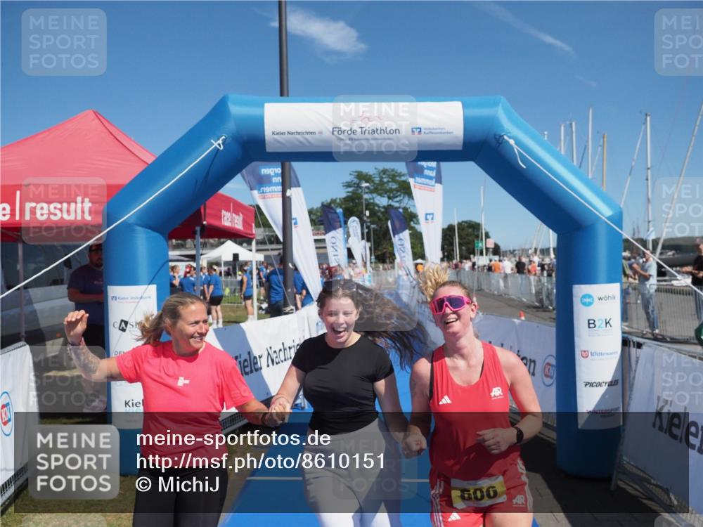 17.08.2025 - KN Förde Triathlon 2025 MichiJ http://msf.ph/oto/8610151 17.08.2025 12:38:57 Laufen 606 meine-sportfotos.de