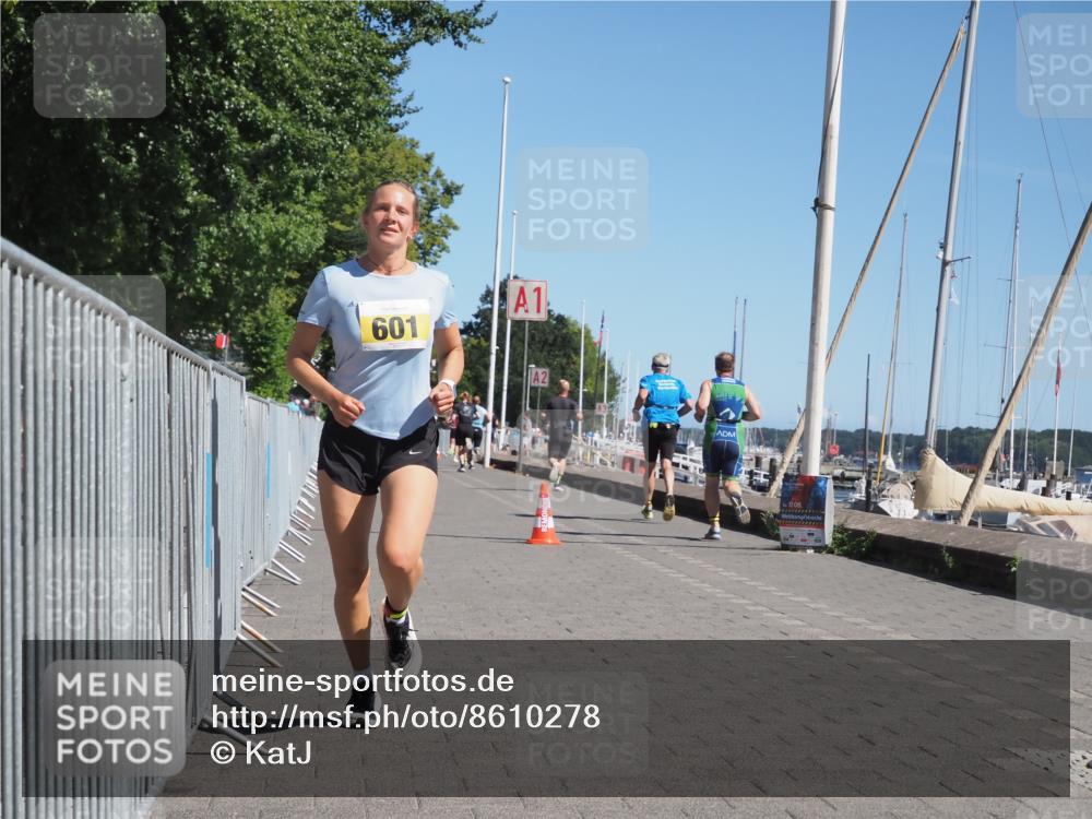 17.08.2025 - KN Förde Triathlon 2025 KatJ http://msf.ph/oto/8610278 17.08.2025 12:05:25 Laufen 601 meine-sportfotos.de