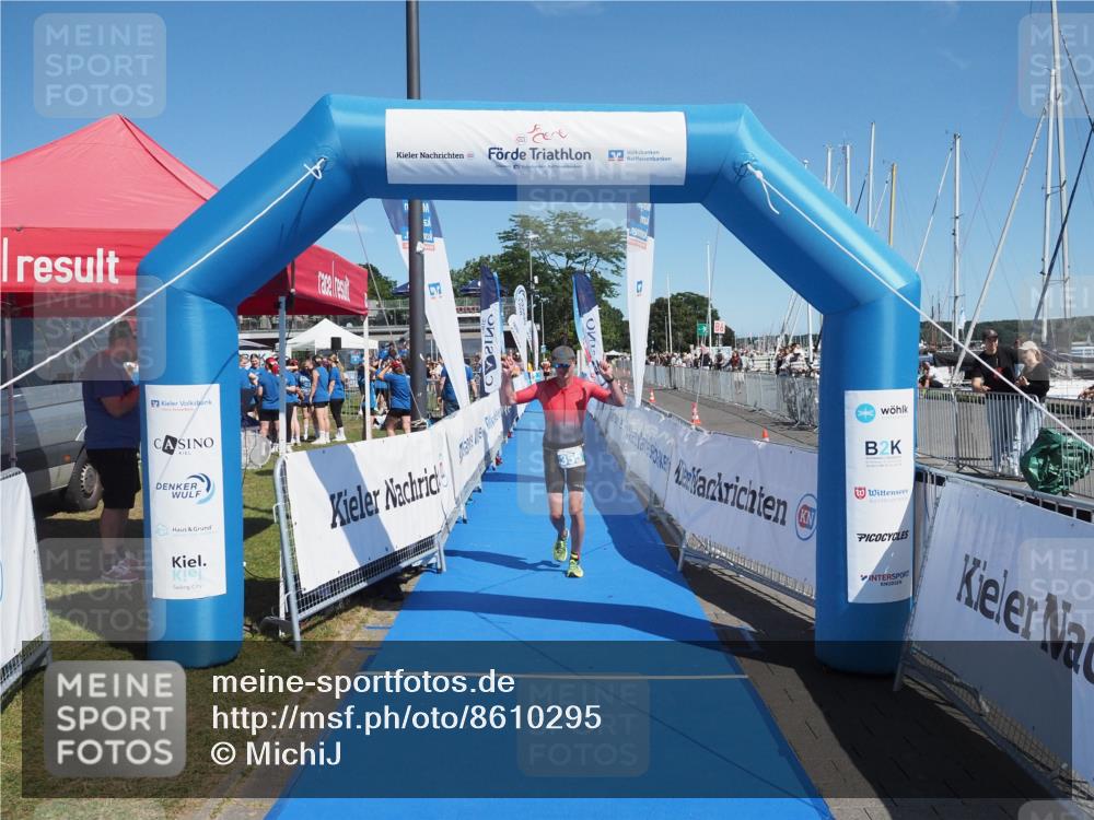 17.08.2025 - KN Förde Triathlon 2025 MichiJ http://msf.ph/oto/8610295 17.08.2025 12:42:29 Laufen 355 meine-sportfotos.de
