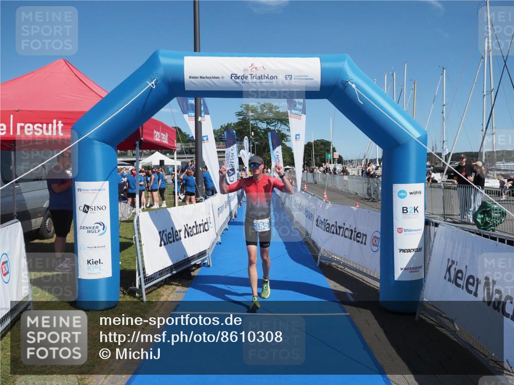 17.08.2025 - KN Förde Triathlon 2025 MichiJ http://msf.ph/oto/8610308 17.08.2025 12:42:30 Laufen 355 meine-sportfotos.de