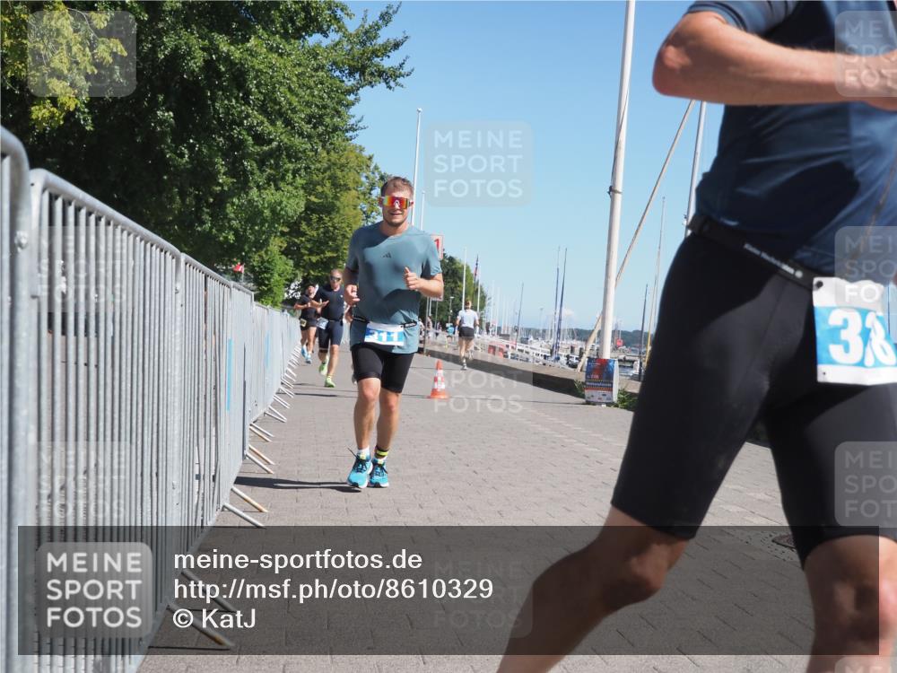 17.08.2025 - KN Förde Triathlon 2025 KatJ http://msf.ph/oto/8610329 17.08.2025 12:05:38 Laufen 288, 311, 338, 604, 635 meine-sportfotos.de